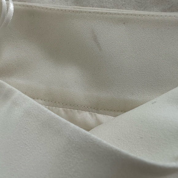 Beautiful white pleated skirt by Nisse - Picture 5 of 8